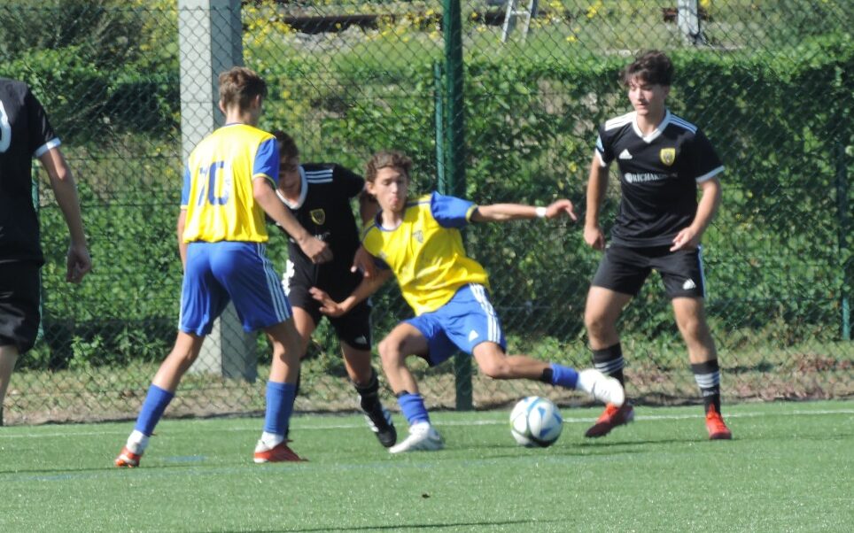 U16R1 Victoire 3-1 face à Chambery