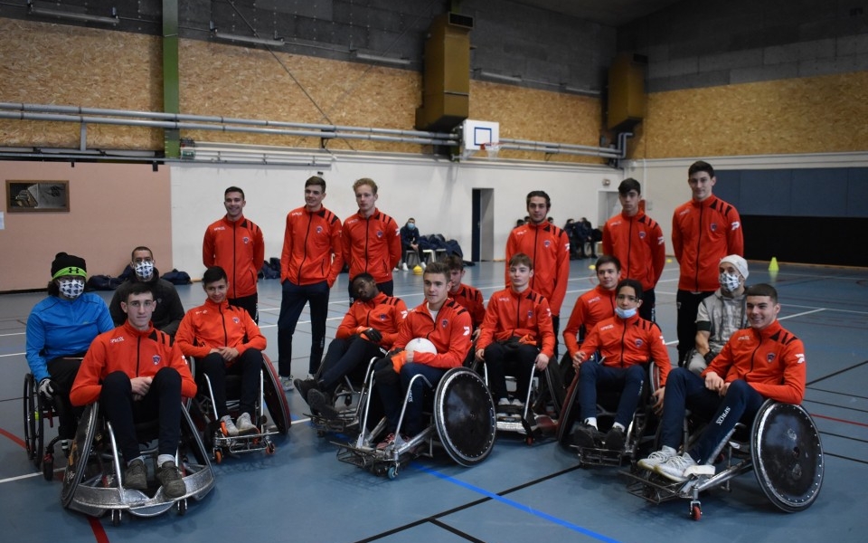 Echanges avec les jeunes U17 Clermont Foot 63 et notre équipe de rugby fauteuil.