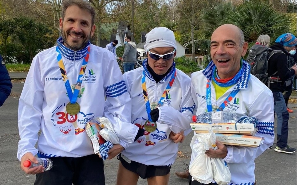 Nicolas Bompard remporte le Marathon de la Rochelle !