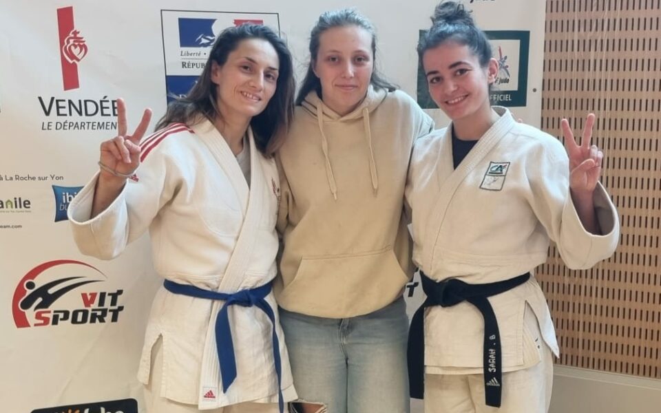 Sarah et Athénaïs : 7ème au France Jujitsu Ne-waza !