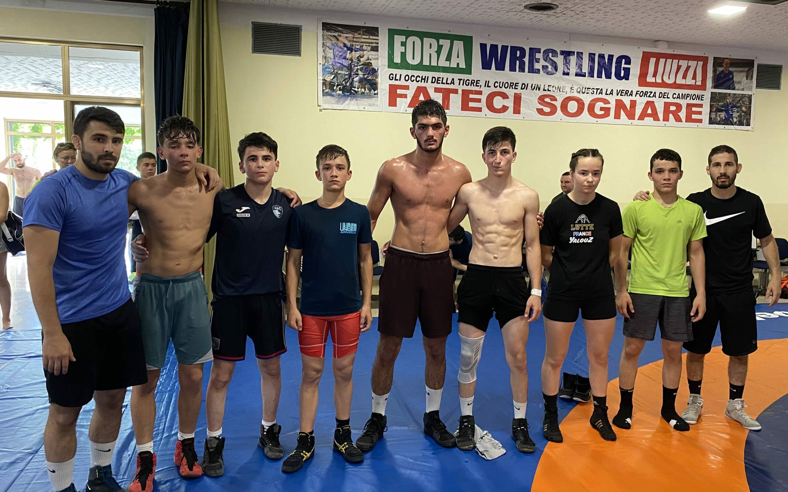 5 lutteurs en stage en Italie