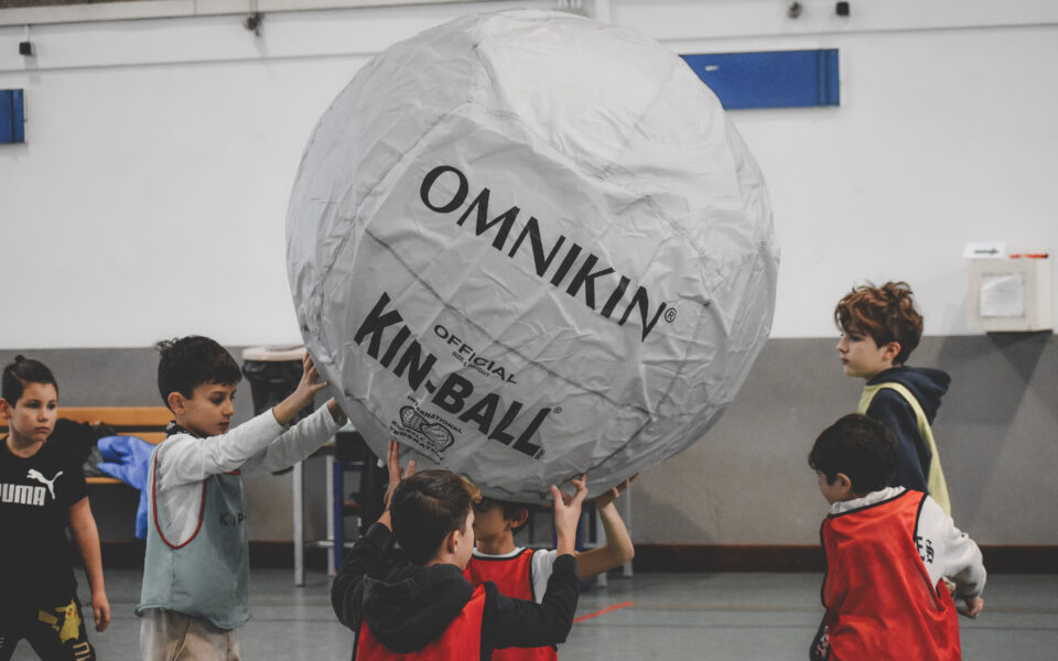Kin-Ball : une nouvelle discipline pour les jeunes 🏐