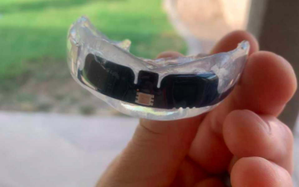 Protège-dents connectés