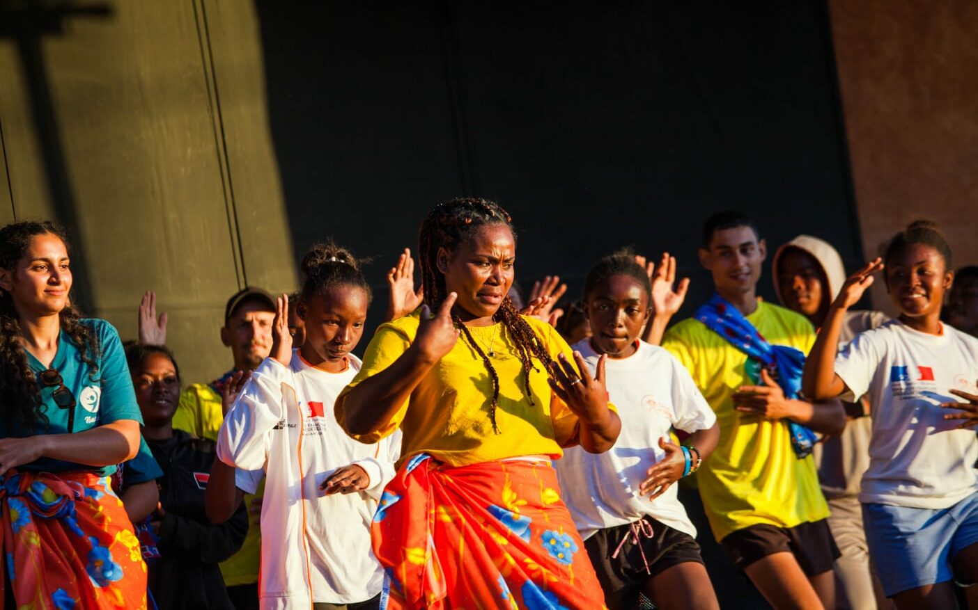 Projet RUGBY SOLIDAIRE – Les jeunes éducateurs de l’ASM et du Secours Populaire 63 mènent des actions à Madagascar