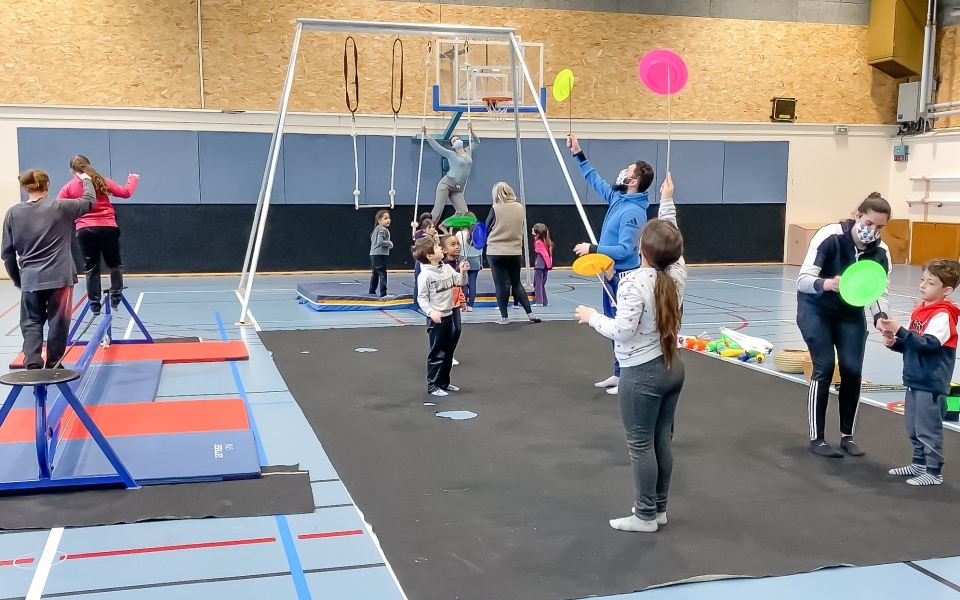 Des stages multisports pour le bien-être des enfants et des encadrants !