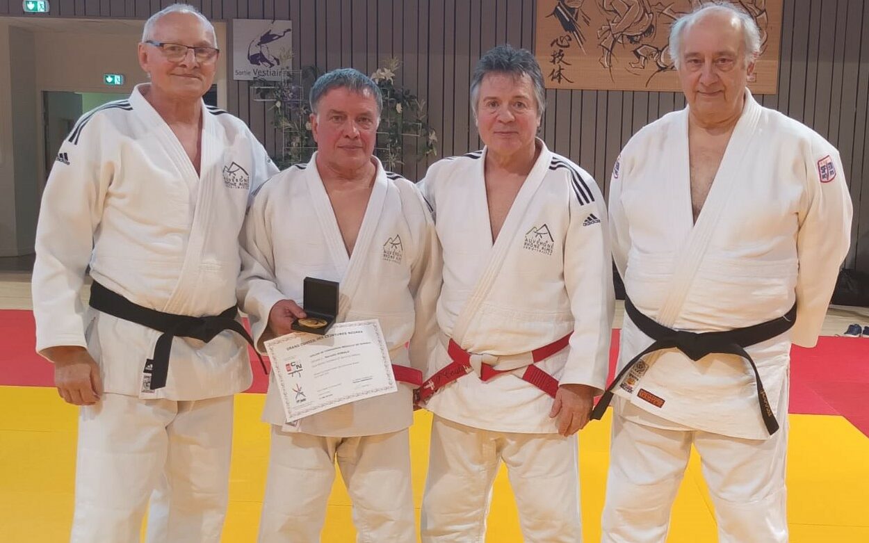 Marcelin Robalo obtient « la médaille du Grand Conseil des Ceintures Noires »