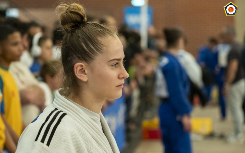 Une première prometteuse en -52 kg pour Line à l...