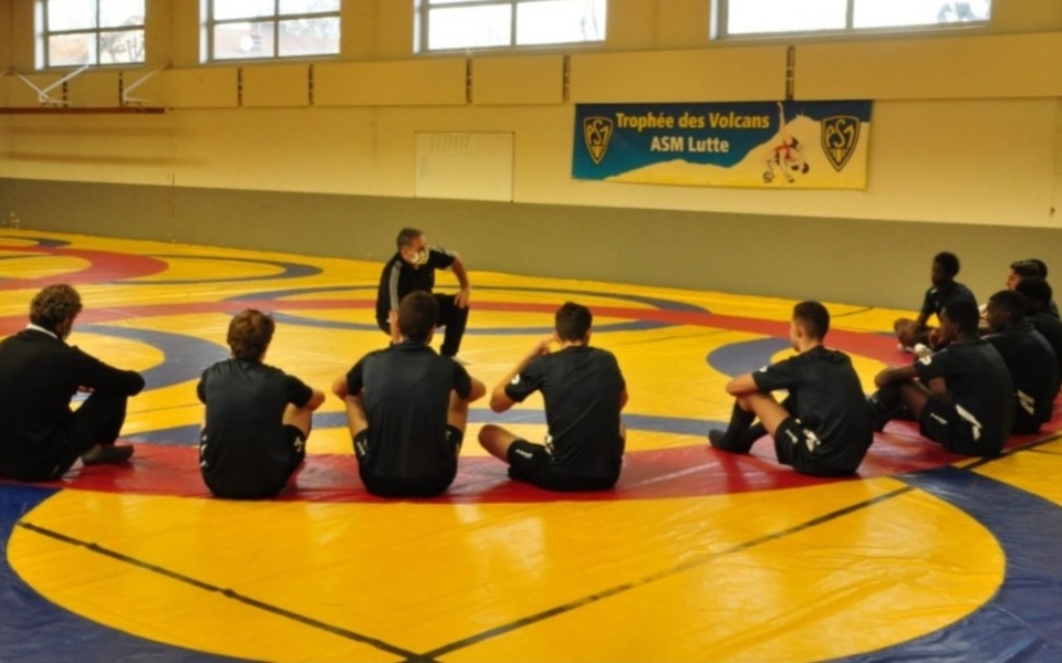 Séances d'initiations lutte pour les joueurs du Clermont Foot 63