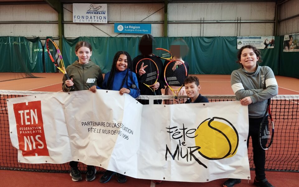 Vacances éducatives avec les jeunes de Fête le mur