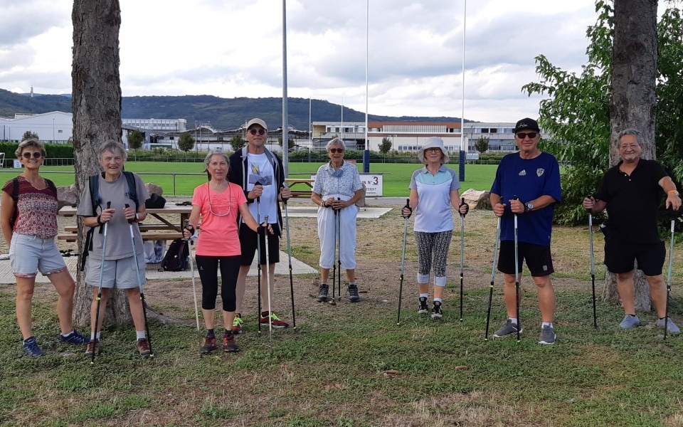 8 séniors (+60 ans) ont découvert la marche nordique samedi 18/09