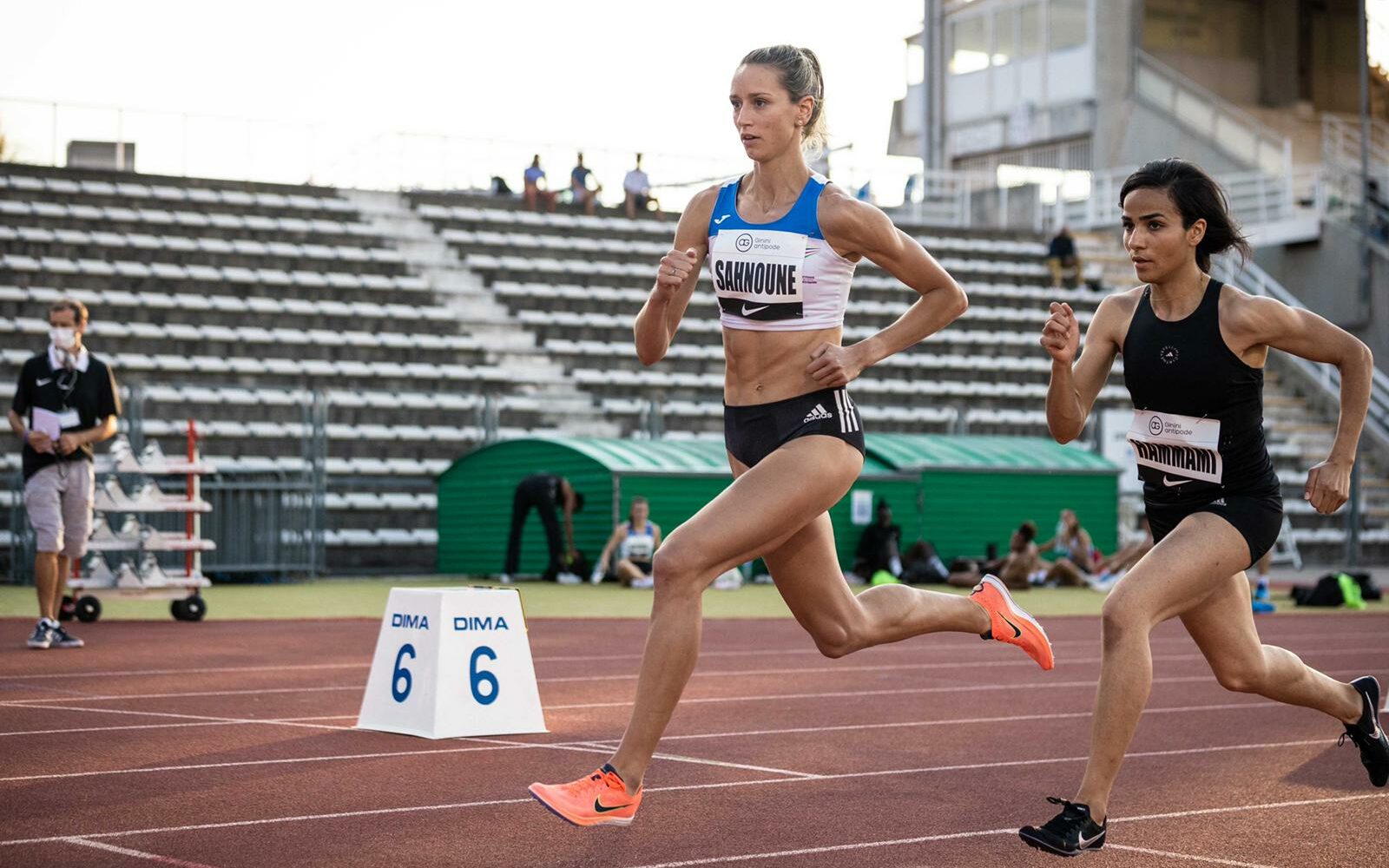 Meriem SAHNOUNE victorieuse sur 800m au Meeting Elite de Lyon