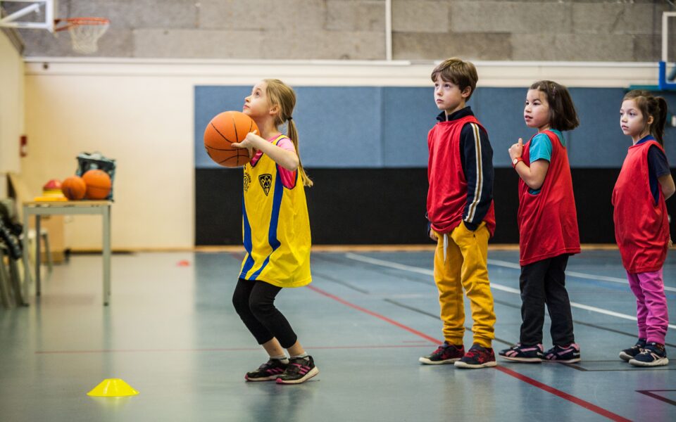Comment sont encadrés vos enfants en stages ? 👩‍🏫