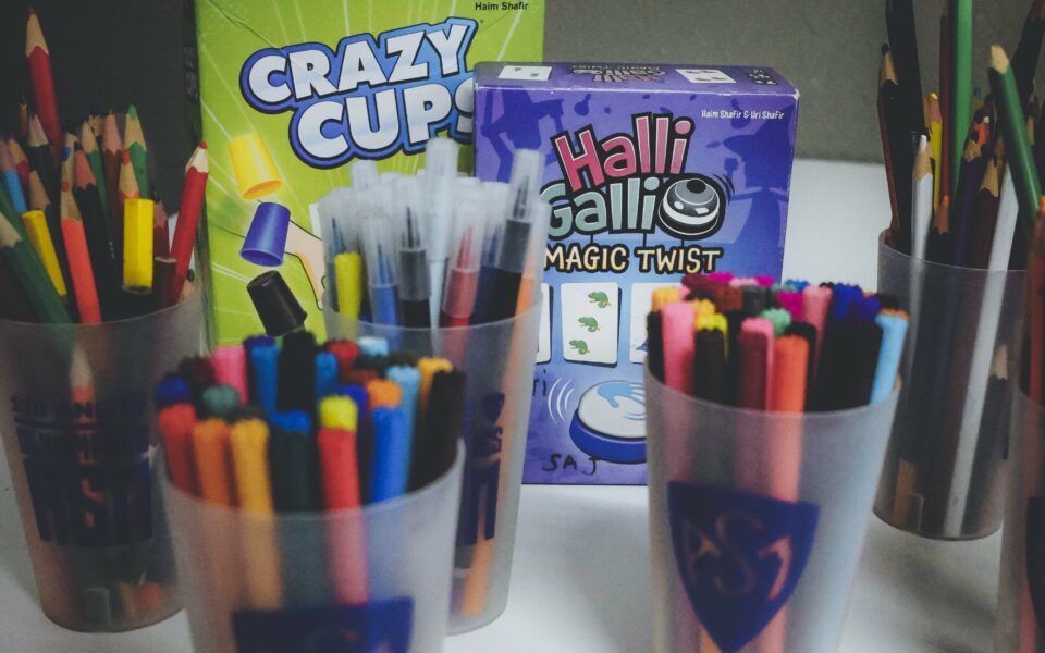 Comment les enfants profitent du temps calme lors des stages ? 🧩