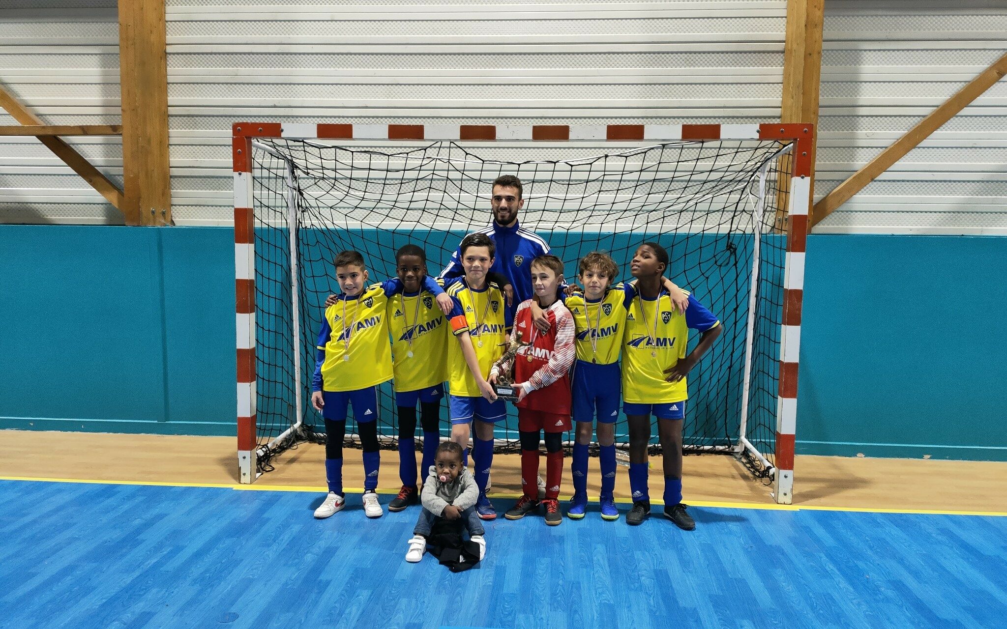 Nos U10 vainqueurs au tournoi futsal de Maringues